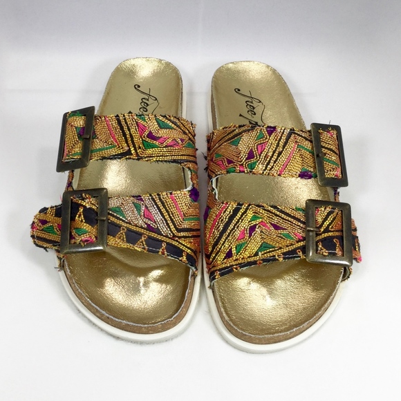 Free People Shoes - Free People Bali Footbed Sandal size 7